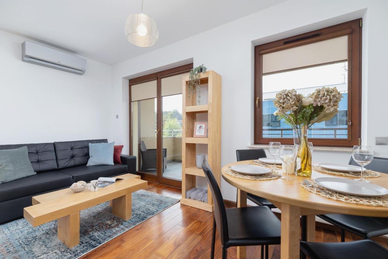 Krakow Blonia Apartment With Balcony By Noclegi Renters Ngoại thất bức ảnh