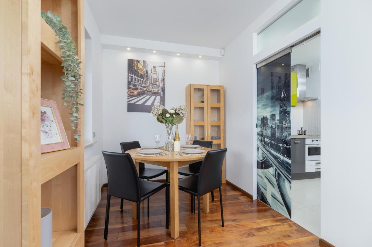 Krakow Blonia Apartment With Balcony By Noclegi Renters Ngoại thất bức ảnh