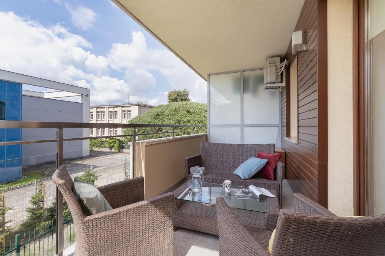 Krakow Blonia Apartment With Balcony By Noclegi Renters Ngoại thất bức ảnh